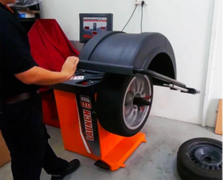 LAUNCH KWB-521 WHEEL BALANCER